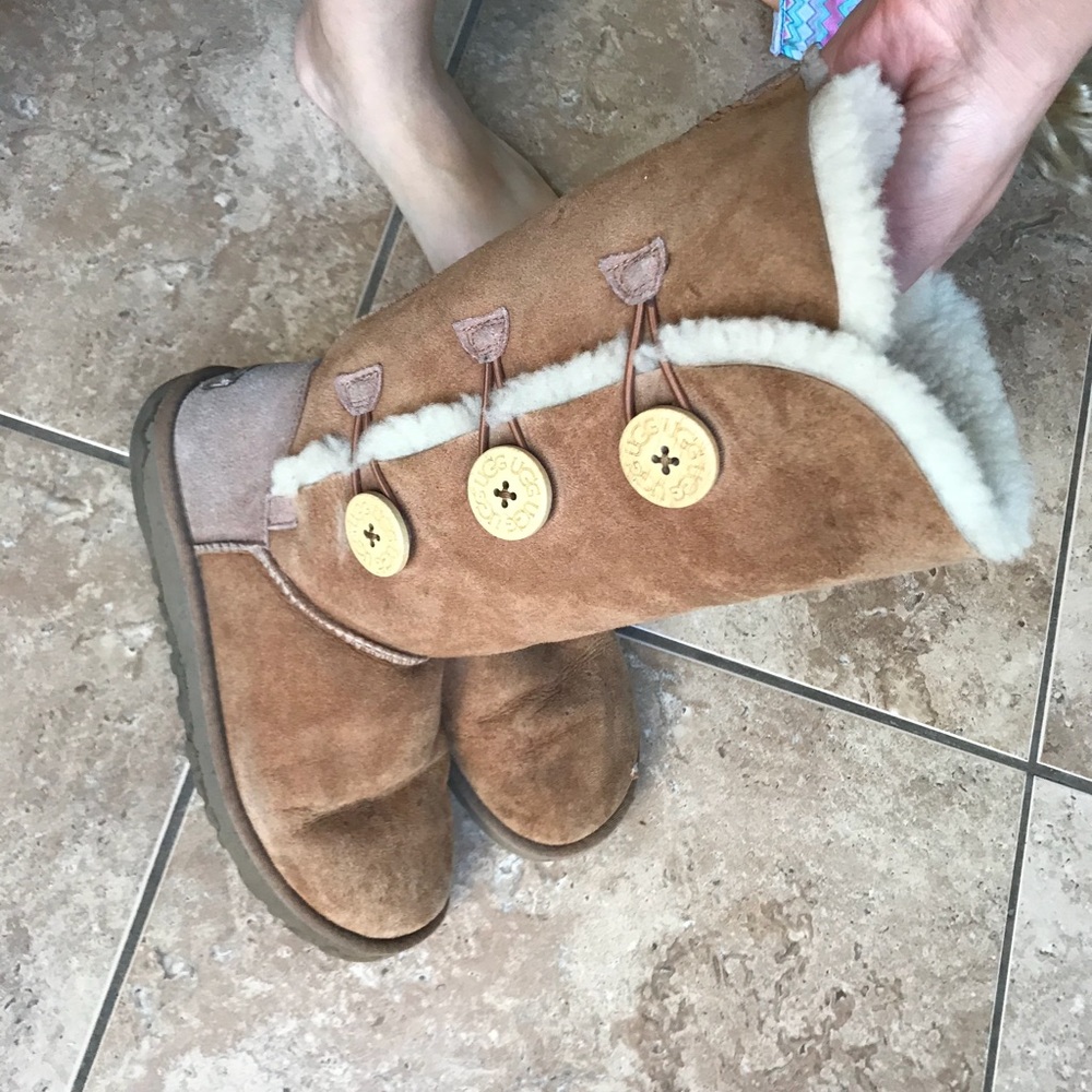 Ugg Bailey Button triplet
